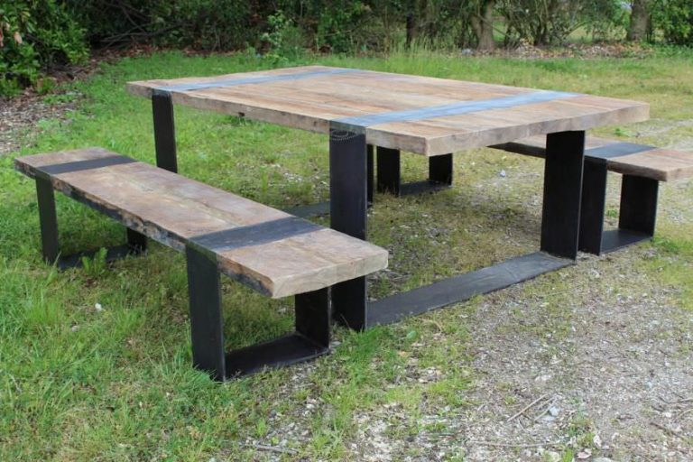 Table bois exterieur avec banc - Menuiserie
