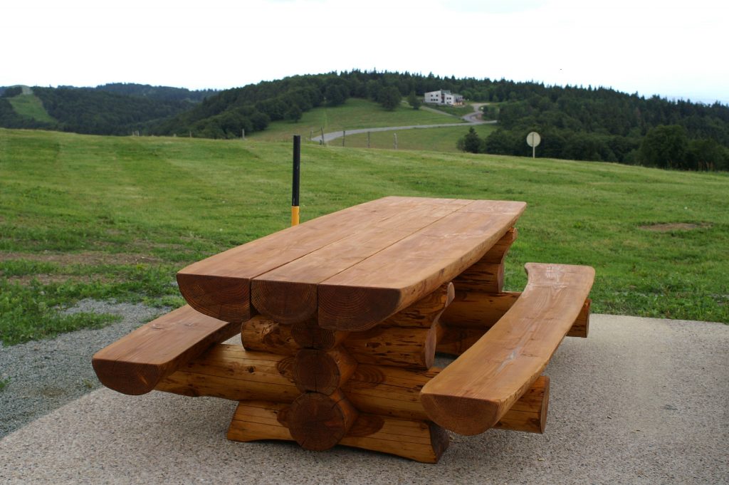 Banc et table de jardin en bois - Menuiserie